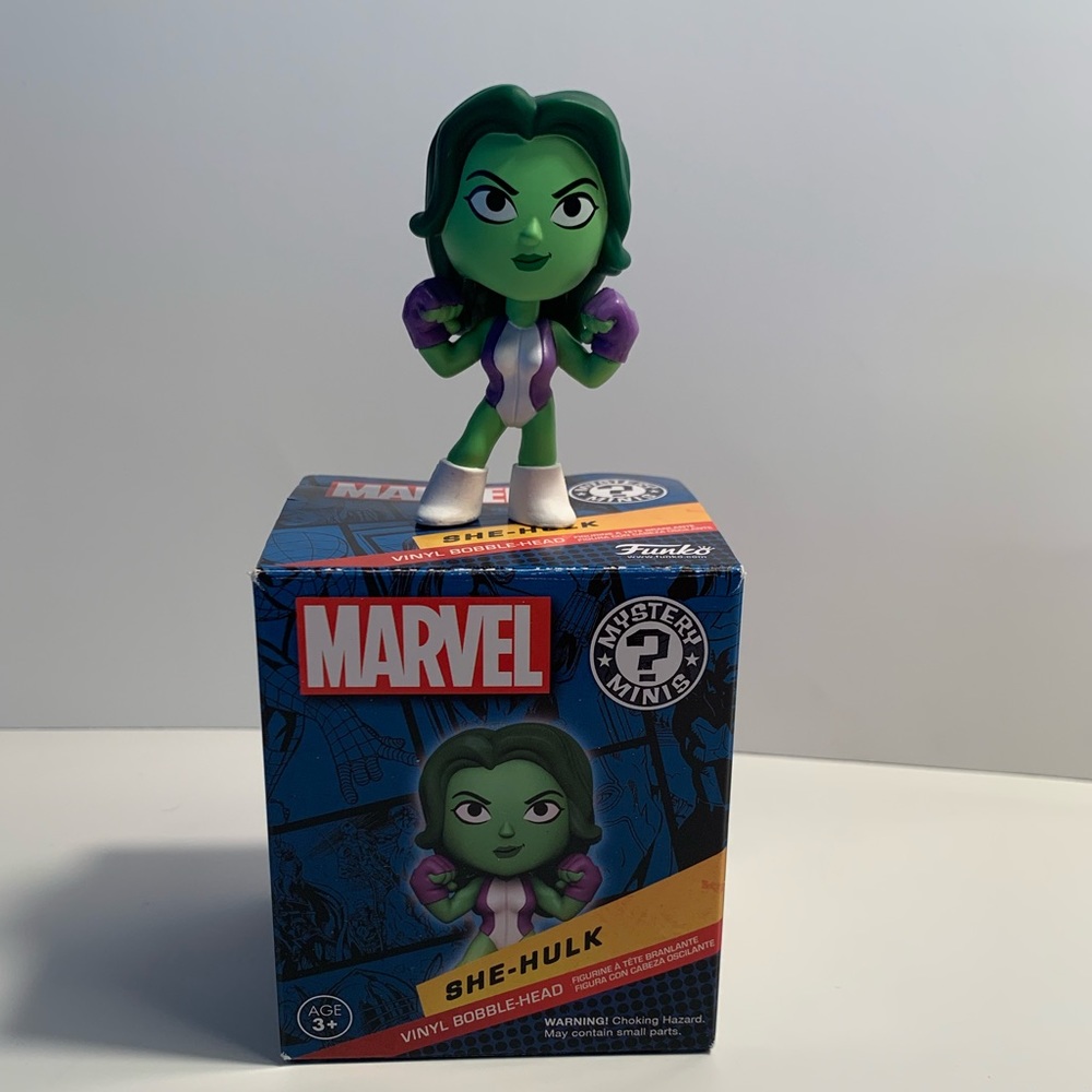 Small marvel bobble head, she hulk
